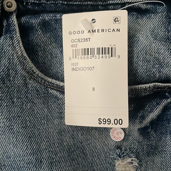 Good American Good Curve Jean Shorts - Picture 4 of 6